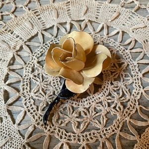 🥀 Vintage Rose Brooch 🥀